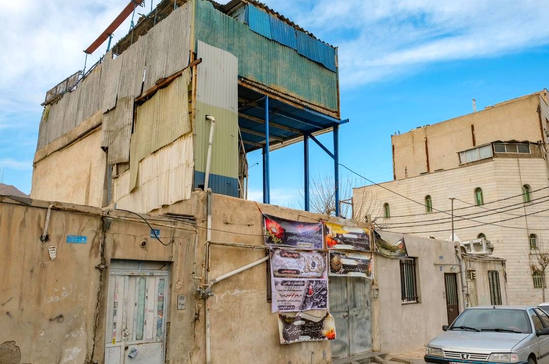 واکنش ها به موضوع امنیت در محله رضویه؛زمین را برای معتادان چمن کرده اید !