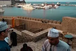 گزارش انگلیس از حادثه دریایی در ۹ مایلی سواحل عمان