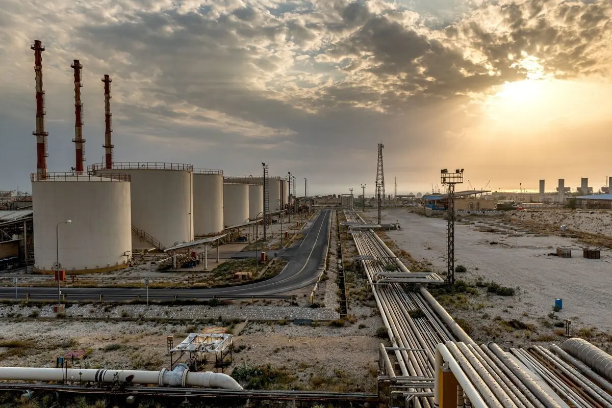 پشت پرده معافیت تحریمی ناگهانی به پکن؛ چراغ سبز ترامپ به نفت ایران؟