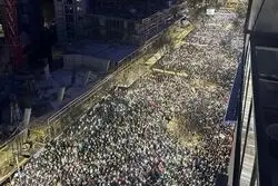 تجمع ۱۵۰ هزار نفری در بلگراد؛ دانشجویان صربستان پایان ۱۴ سال حاکمیت حزب حاکم را خواستار شدند