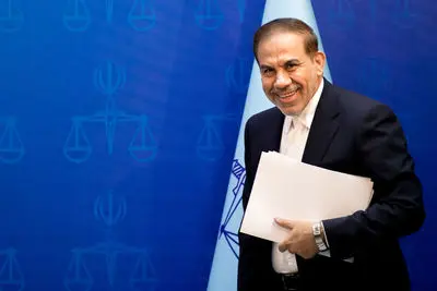 احکام متهمان پرونده فروشگاه‌های زنجیره‌ای رفاه 