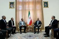 پزشکیان: سابقه مذاکره با آمریکایی‌ها حکم می‌کند نهایت دقت را به عمل آوریم/ایران با اتکا به روابط برادرانه با کشورهای دوست از جمله پاکستان، در مسیر مذاکره قرار گرفته اما...