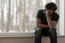 آیا غم پاییزی واقعا وجود دارد؟ زنان بیشتر دچار افسردگی فصلی می‌شوند یا مردان؟