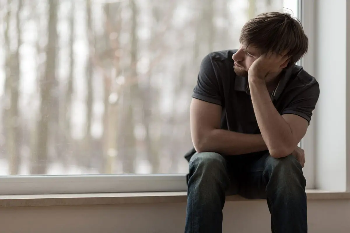 آیا غم پاییزی واقعا وجود دارد؟ زنان بیشتر دچار افسردگی فصلی می‌شوند یا مردان؟