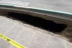 جزییات تازه از فرونشست درخیابان کارگر؛کشف یک حمام قدیمی+فیلم