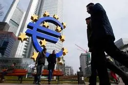سایه سنگین سیاست بر اقتصاد؛ بازارها نگران بحران در قلب یورو