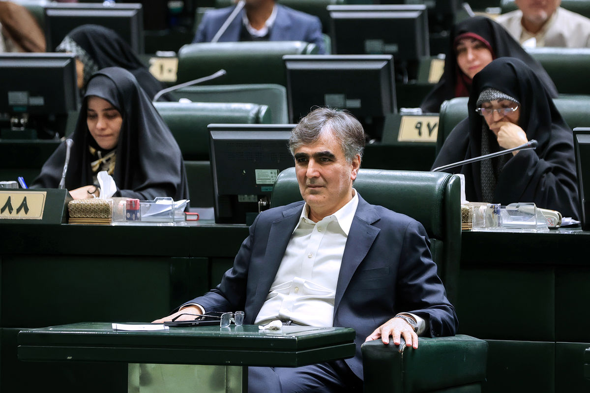 فرزین: بابک زنجانی با فروش رمزارز بدهی‌های خود را تسویه می‌کند