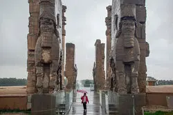 صدور سند مالکیت برای تخت‌ جمشید