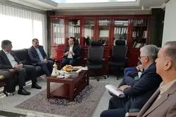 مذاکره برای افزایش همکاری‌های اقتصادی عمان و ایران 