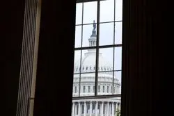 دموکرات‌ها به جمهوری‌خواهان نزدیک شدند