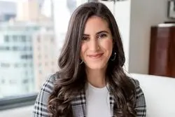 کارآفرینی که از اتاق خوابگاهش شکافی کوچک را دید و آن را به کسب‌وکاری بزرگ تبدیل کرد