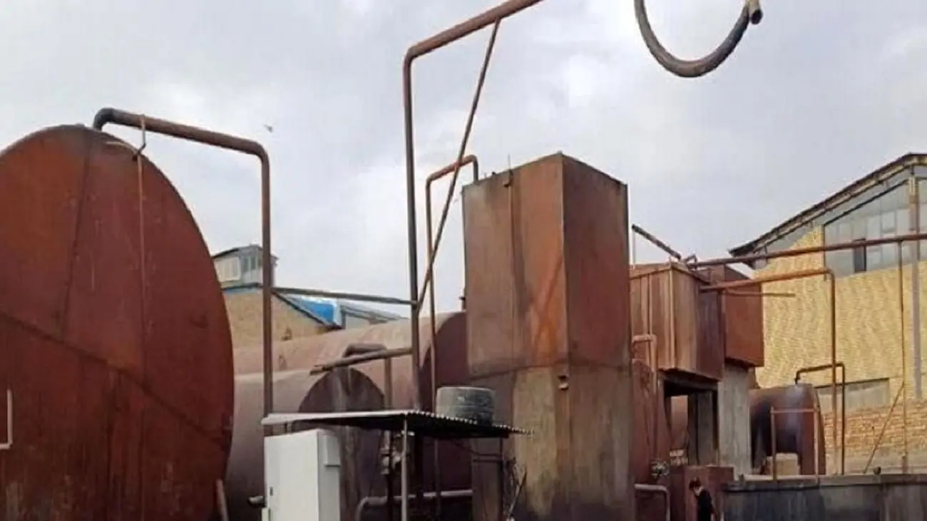  کشف 250 هزار لیتر سوخت قاچاق در رباط‌کریم/  17 انبار غیرمجاز تعطیل شدند