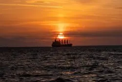 ناوگان در سایه توقیف شد؛ تصاحب محموله نفتی 100 هزار تنی روسیه توسط آلمان 