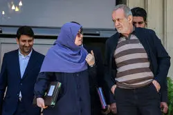مهاجرانی: مردم ادعاهای بی‌پشتوانه را نمی‌پذیرند / دولت باید بیشتر به مردم گزارش دهد 