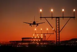 رکورد بزرگ‌ترین زیان تاریخ شکست/ توقف عجیب چند ساعته کلیه پروازها در آمریکا