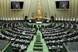 انتقاد تند نماینده مجلس به دولت برای وصل شدن اینترنت/رئیس‌جمهور باید نسبت به دستوری که صادر کرده‌اند تجدیدنظر کنند
