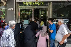 دلار در تهران گران است یا ارزان: یک شاخص جواب می دهد