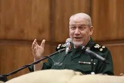 مشاور فرماندهی کل قوا: دشمنان ساختمان‌های خالی از نیرو و پاسدار و بسیجی را منهدم می‌کنند؛کسی در این ساختمان‌ها نیست


