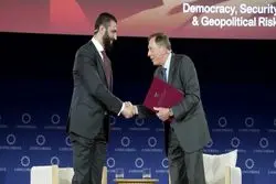 لحظه سورئال نیویورک؛ دیدار گرم جهادی سابق با رئیس پیشین سیا