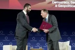 لحظه سورئال نیویورک؛ دیدار گرم جهادی سابق با رئیس پیشین سیا