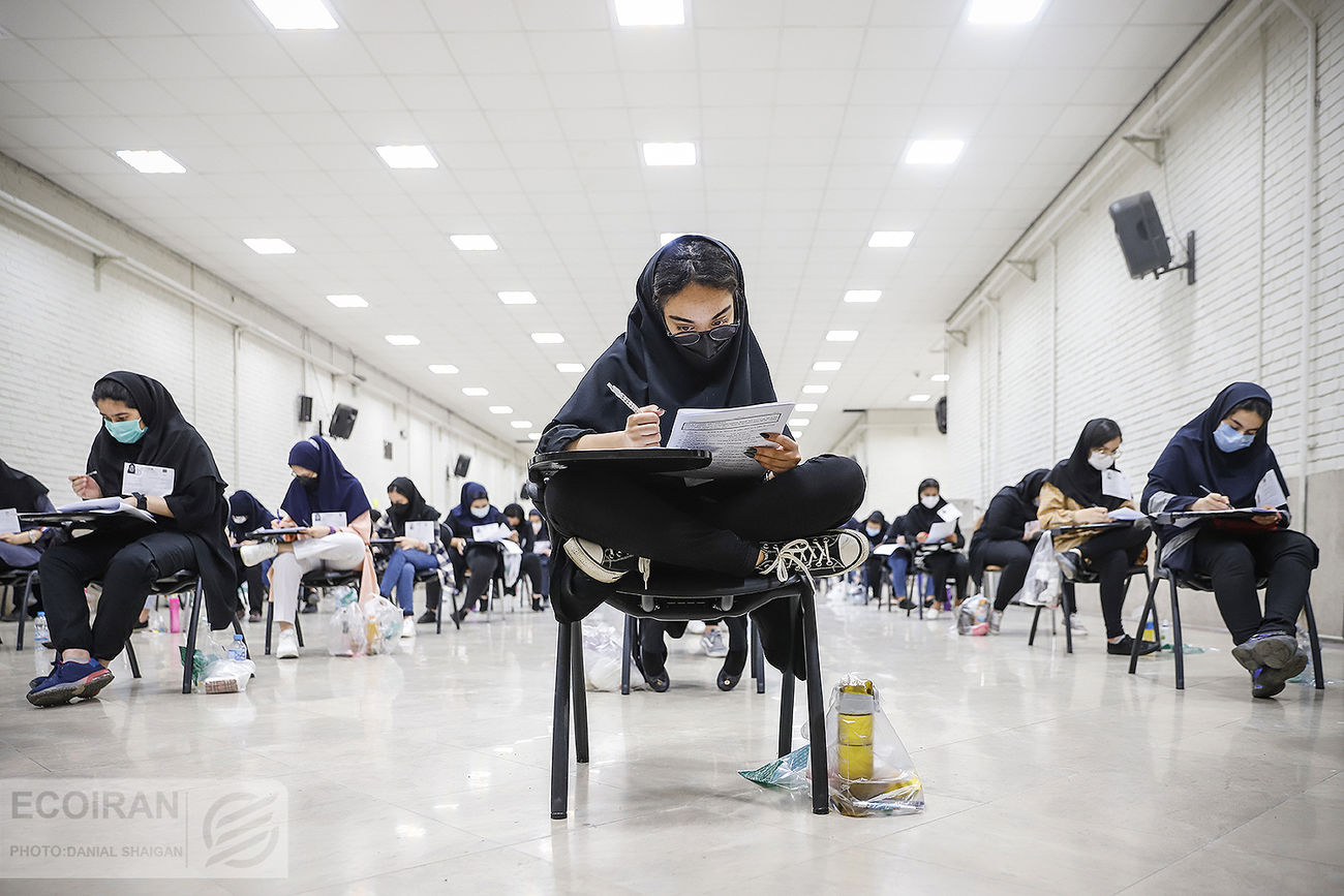 گلایه‌ها و حاشیه‌های امتحانات نهایی بالا گرفت / مهندس عمران، فیزیک دبیرستان را افتاد!