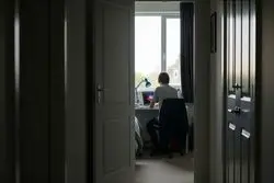 چت جی‌پی‌تی برای نوجوانان ایمن‌تر شد