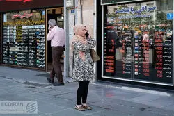 تردید دلار و سکه بین مذاکره و مکانیسم ماشه