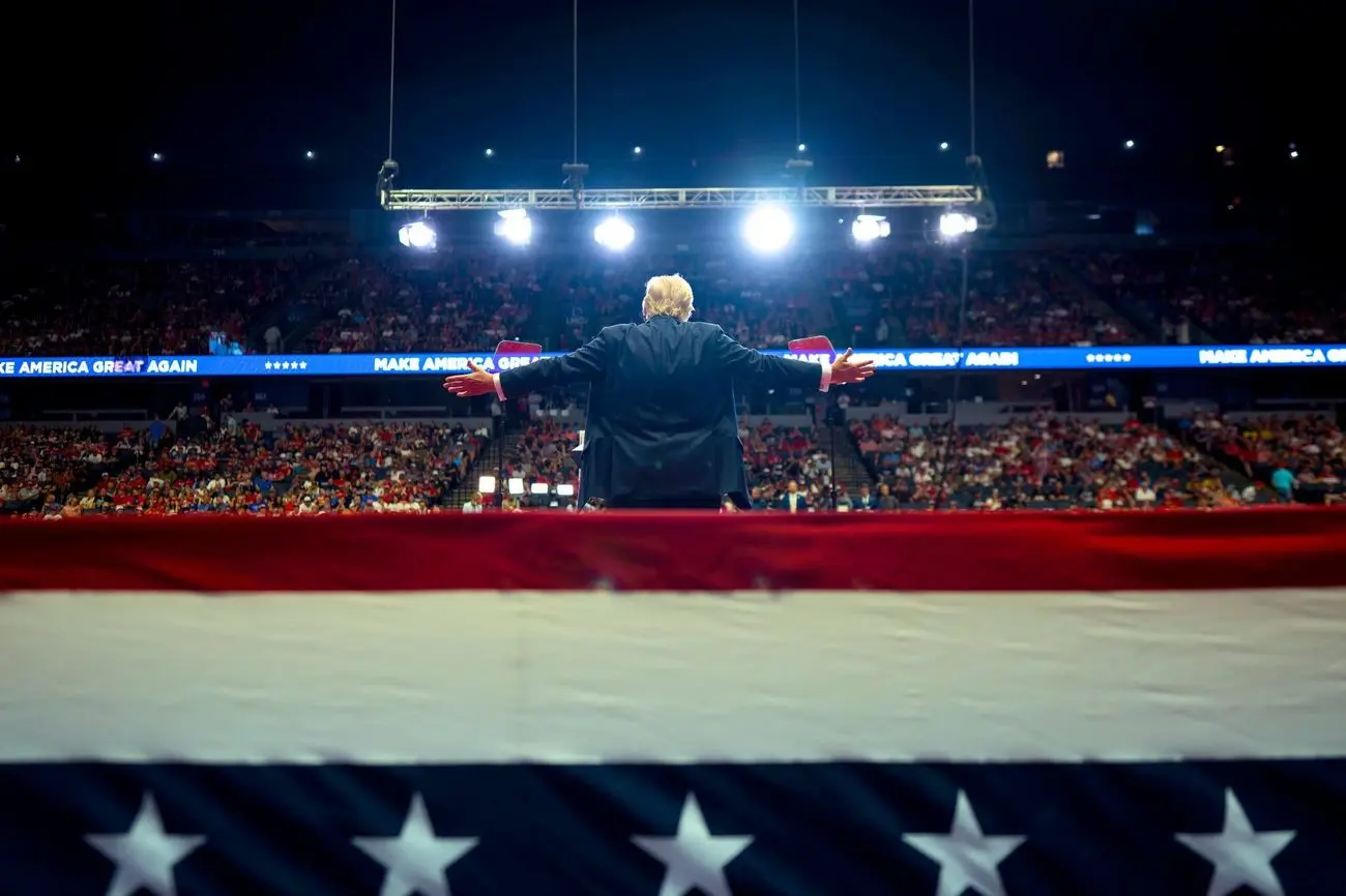 بزرگ‌ترین نقطه ضعف ترامپ که کمپین هریس آن را هدف گرفت