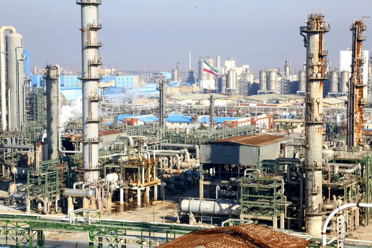 تصویری واقعی صنعت پتروشیمی ایران