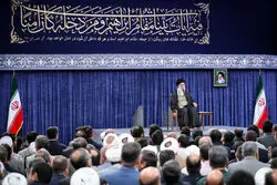 رهبر انقلاب: هیچ منفعتی برای امت اسلامی بالاتر از اتحاد نیست