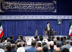 رهبر انقلاب: هیچ منفعتی برای امت اسلامی بالاتر از اتحاد نیست
