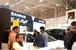 شهردار زاهدان در حاشیه بازدید از غرفه گروه بهمن