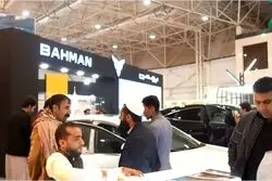 شهردار زاهدان در حاشیه بازدید از غرفه گروه بهمن