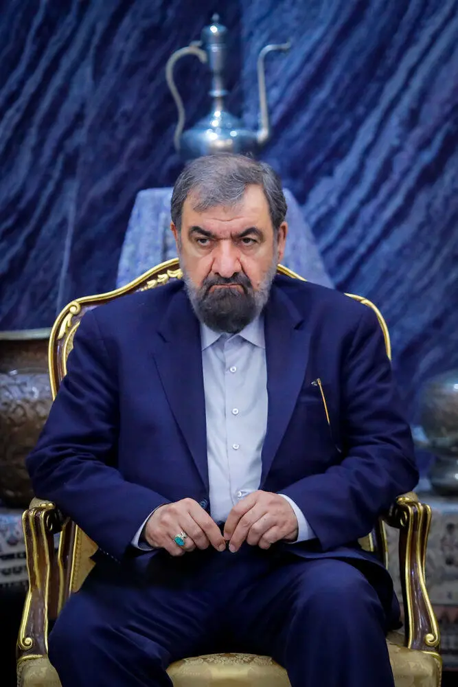 محتوای نامه ترامپ به رهبر انقلاب چه بود؟/ محسن رضایی:  مراکز هسته‌ای ایران را بمباران کردند فکر کردند که هسته‌ای ما تمام شد