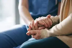 تاثیر هزینه نگهداری از سالمند بر اقتصاد خانواده و راهکار کاهش آن