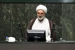 یک نماینده مجلس/ ایران از ترک میز مذاکره توسط دشمن هراسی ندارد/ چیزی از دست نداده‌ایم