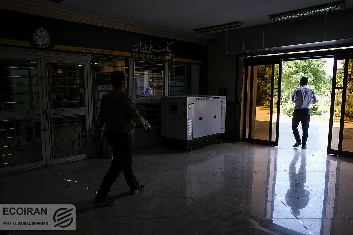 بحران مصرف برق در تهران؛ برق ۱۰۰ اداره در تهران قطع شد