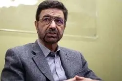  ناو هواپیمابر آمریکایی آبراهام لینکلن ۴۰۰ کیلومتر عقب نشست
