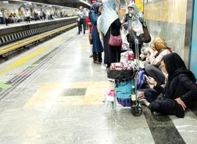 ممنوع شد؛ دست‌فروشی اتباع خارجی در مترو