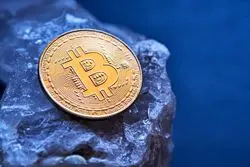 چرا قیمت بیت‌کوین در حال افزایش است؟