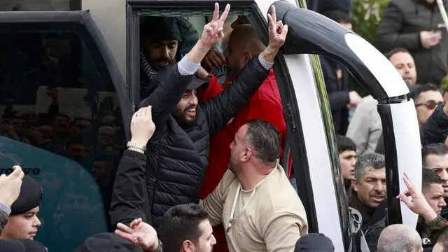 رویترز: بیش از ۱۹۰۰ فلسطینی در چارچوب اجرای توافق آتش‌بس آزاد می‌شوند