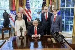 تحقق آرزوی رئیس جمهور آمریکا / بالاخره ترامپ به جایزه صلح رسید 