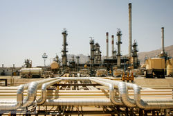 نرخ پایه پتروشیمی‌ها اعلام شد / نرخ ارز 26 هزار تومانی برای محصولات شیمیایی