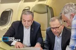 تصاویر عراقچی و هیات مذاکره کننده ایرانی در پرواز مسقط 

