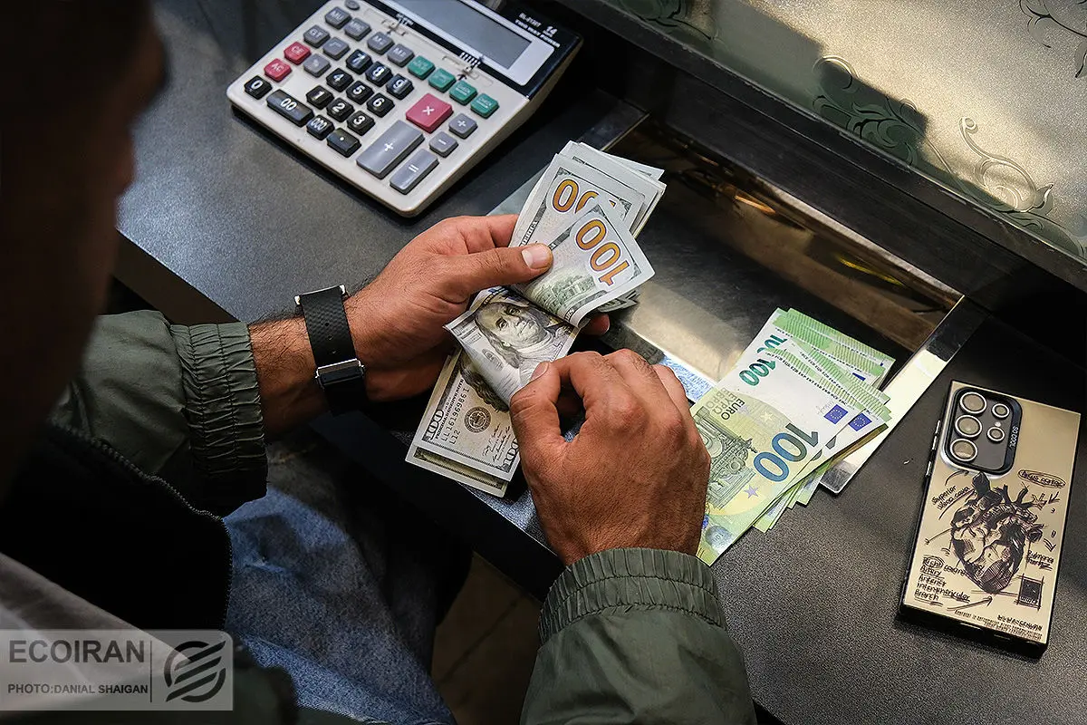 بیت‌کوین، تتر را به دلار نزدیک کرد