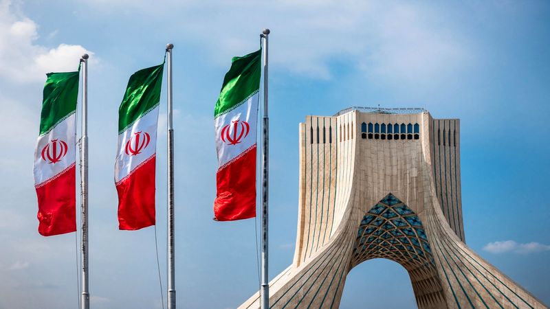 بیانیه دبیرخانه شورای عالی انقلاب فرهنگی / تأکید بر تداوم «نبرد شناختی»