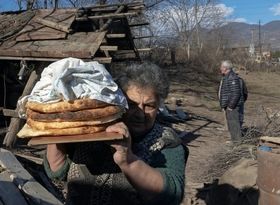 «آن‌ها می‌خواهند ما در خیابان‌ها بمیریم»؛ گزارشی از دل قره‌باغ محاصره شده