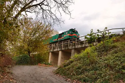 تجارت ایران و چین روی ریل توسعه ؛‌ بندر خشک آپرین میزبان قطار کانتینری