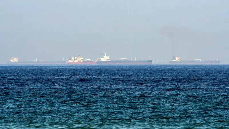 توقیف یک کشتی منتسب به اسرائیل در تنگه هرمز