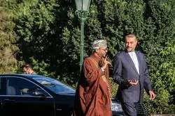 سفر وزیر خارجه عمان به تهران؛ پیام‌رسان امید یا اعلام اخطار؟
